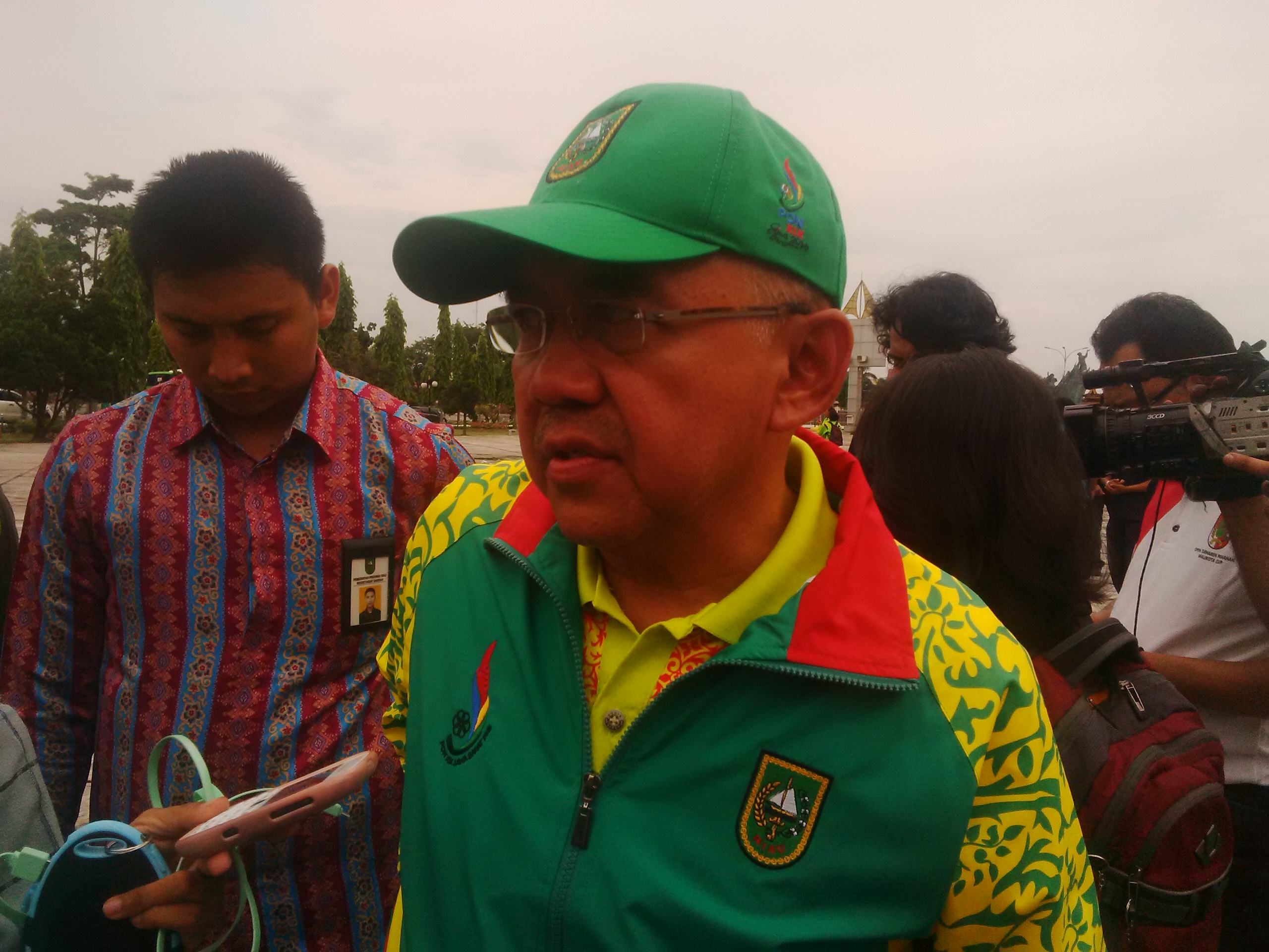 Gubri Ajak Masyarakat Nobar Timnas di Halaman Kantornya