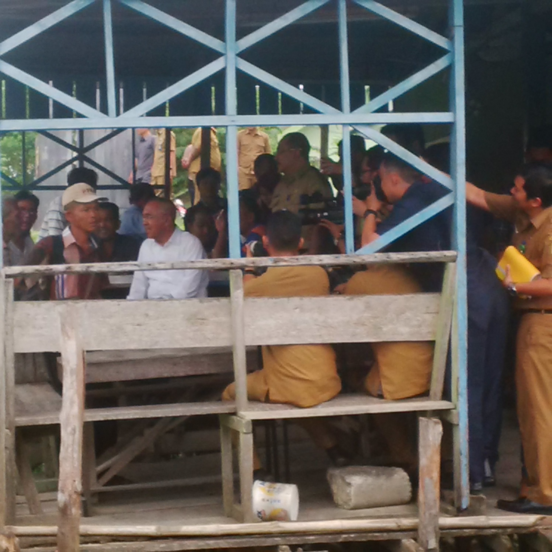 Gubri Umumkan SMS Center untuk Pengaduan Masyarakat