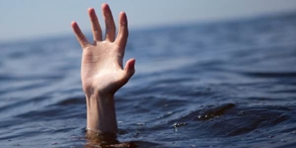 Kapal Ditabrak Tongkang, Ibu dan Anak Hilang