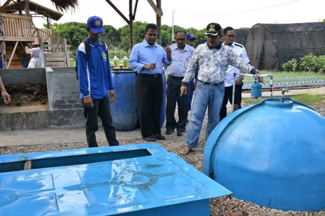 Kencing Sapi Saja Bisa Tekan Inflasi