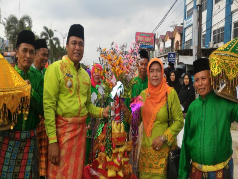 Langgam Sukses Raih Juara Satu Pawai Ta'aruf Tahapan MTQ XV Pelalawan