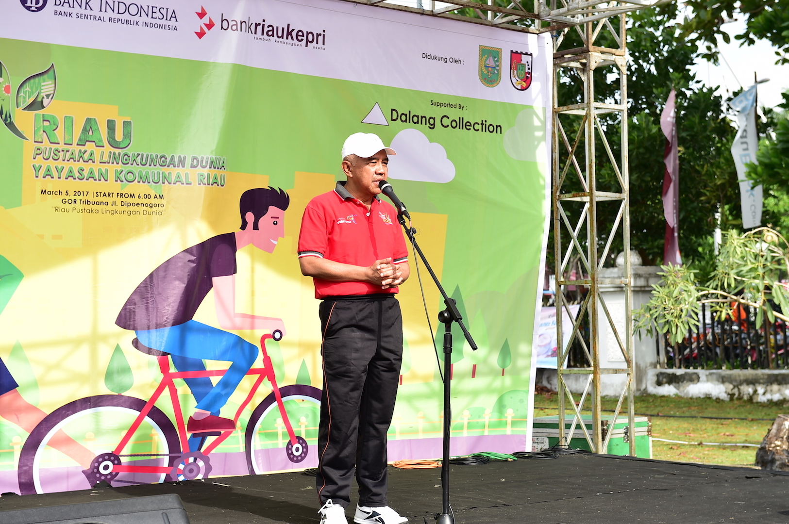 Meski Hari Libur, Gubri Tetap Wawancarai Peserta Assesment