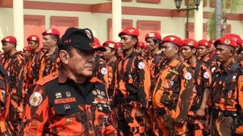 Pemuda Pancasila Ngamuk Bawa Senjata Tajam Hingga Keroyok Polisi