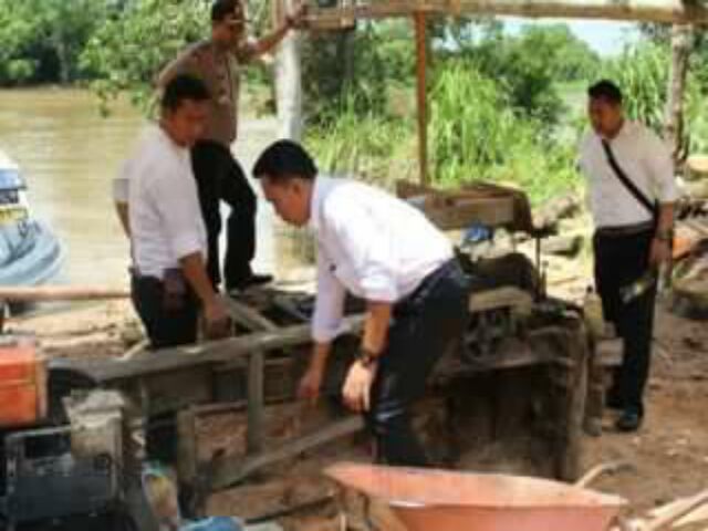 Polres Pelalawan Kembali Amankan Kayu Glondongan Beserta Shaw Mill