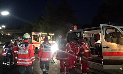 Remaja Berkapak Mengamuk Diatas Kereta Jerman, 20 Orang Terluka
