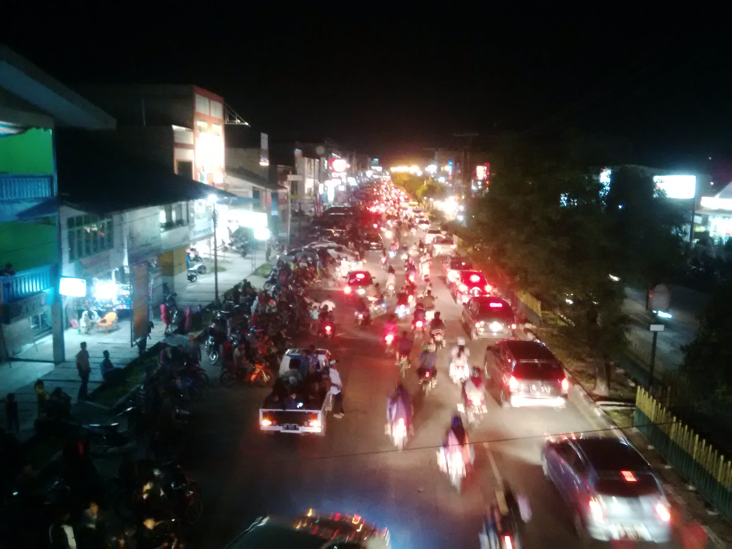 Ribuan Masyarakat Dumai Keluar, Ruas Jalan Protokol Padat