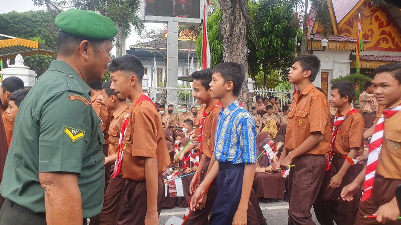 Ribuan Siswa-siswi Pramuka Sambut Presiden Jokowi