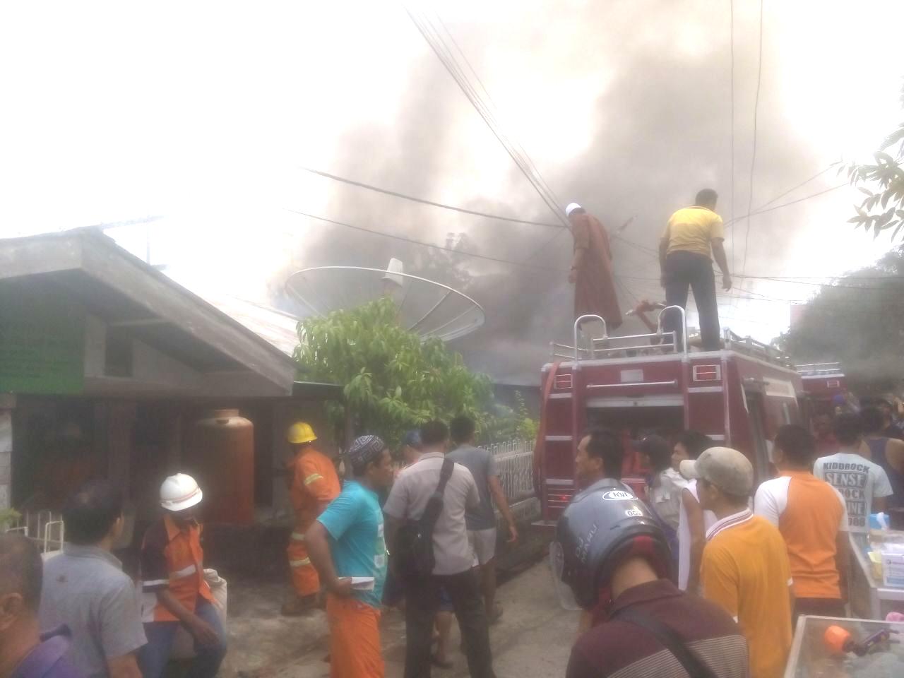 Rumah Terbakar, Korban Melaporkan Kepada Orang Tuanya