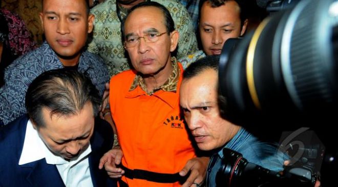 SDA Bungkam saat Ditanya Wartawan