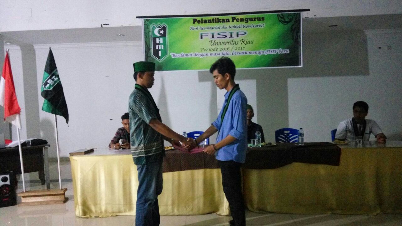Setelah Empat Bulan Menunggu, Akhirnya Pengurus HMI Komisariat Fisip UNRI Dilantik