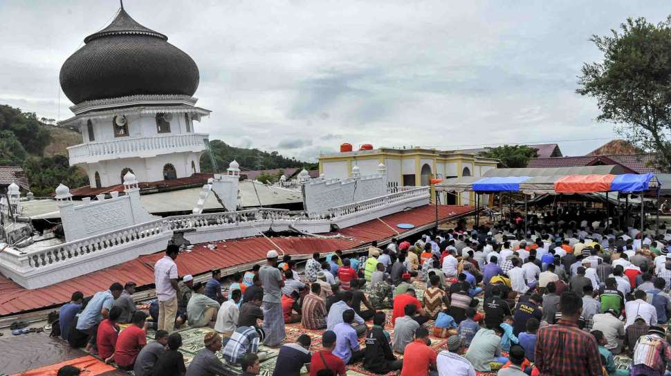 Sumbangan Uang Tunai Masyarakat Dumai Akan Digunakan Hikmah Untuk Perbaikan Masjid di Pidie Jaya