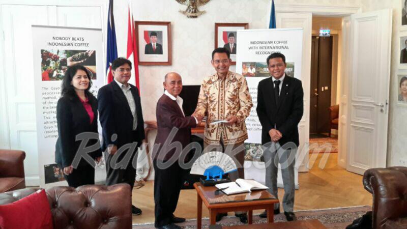 Tecknologi dan Managemen Perkantoran  Swedia Jadi Contoh Penerapan di Teknopolitan Pelalawan