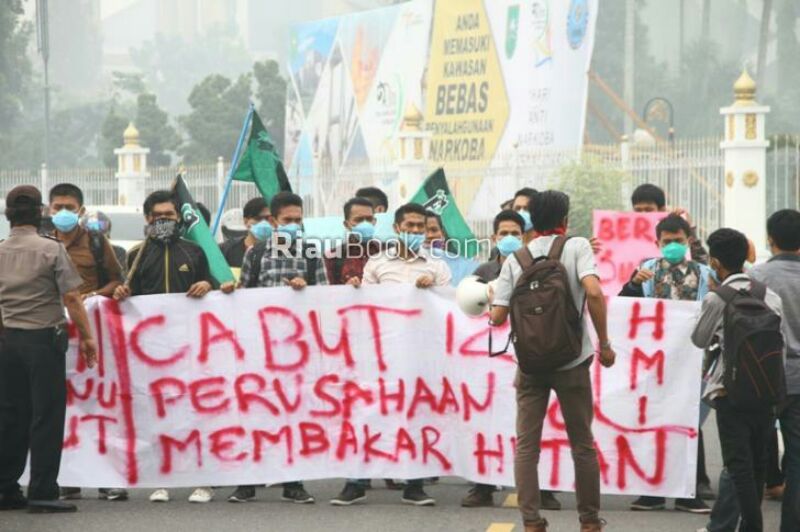 Udara Pekanbaru Sempat Kabur, di Dumai Malah Suah Berasap