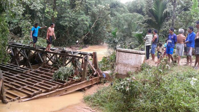 Warga Kampar Kiri Hulu Diambang Kelaparan, Akses Jalan Putus, Beras Rp30 Ribu Per Kg
