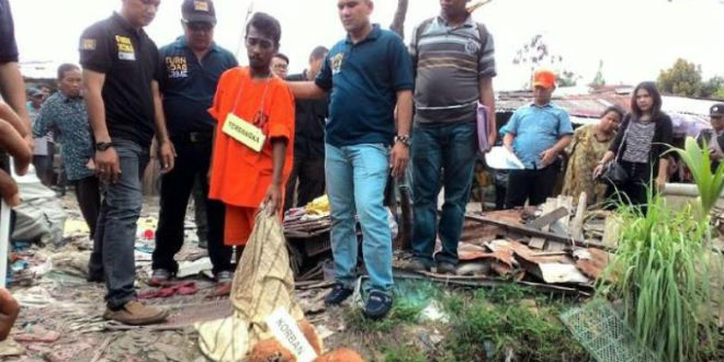 Warga Teriaki Pelaku saat Rekonstruksi Pembunuhan Berlangsung